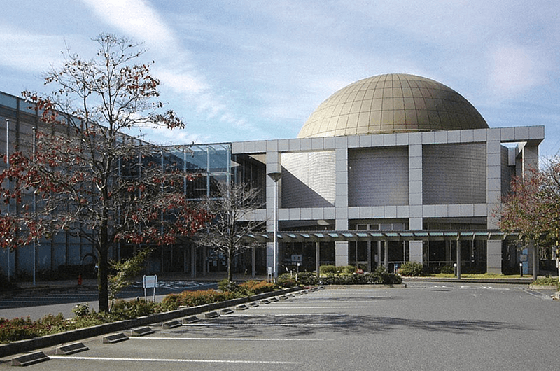 豊川市中央図書館