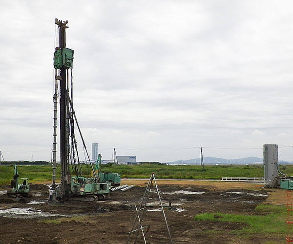 株式会社シンワ御津工場建設工事　杭工事1