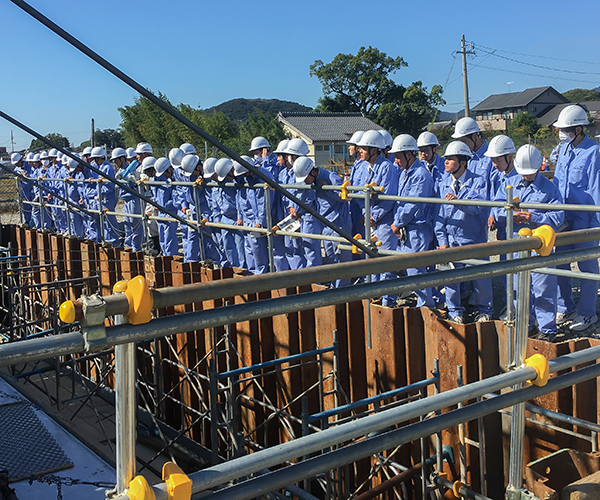 愛知県立岡崎工業高等学校の皆さんが現場見学に来られました2