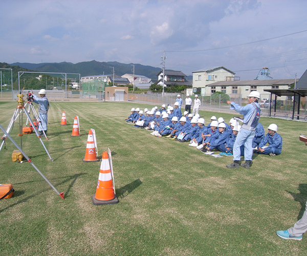 豊橋工業高校のみなさんへ見学ツアーを行いました2