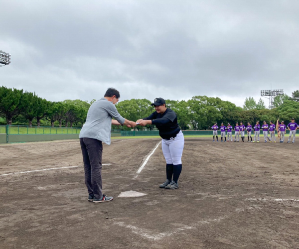 豊川商工業親善野球大会にて宮崎希未(みやざきのぞみ)さんが敢闘賞を受賞！2