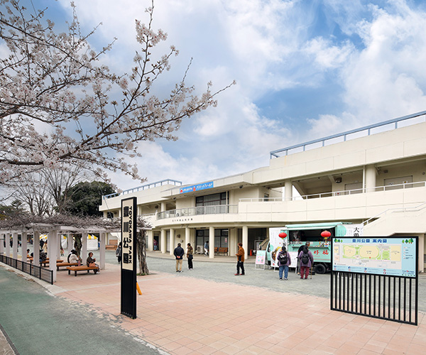 豊川市陸上競技場のネーミングライツ取得について〜「OKAKENアスリートフィールド」に決定〜3