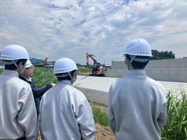 豊川市立南部中学校の職場体験受け入れを行いました。2