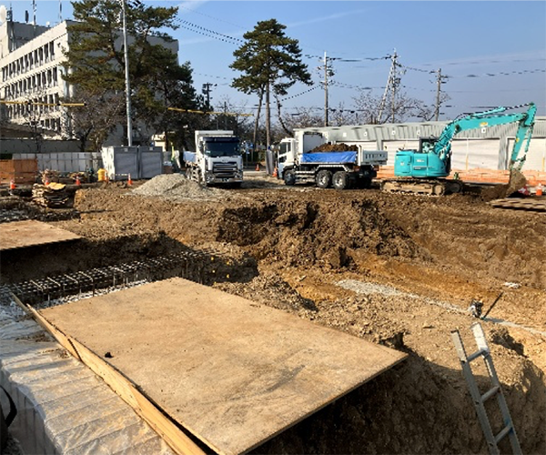 工事名：豊川市分庁舎等整備工事（分庁舎棟）のうち建築工事3