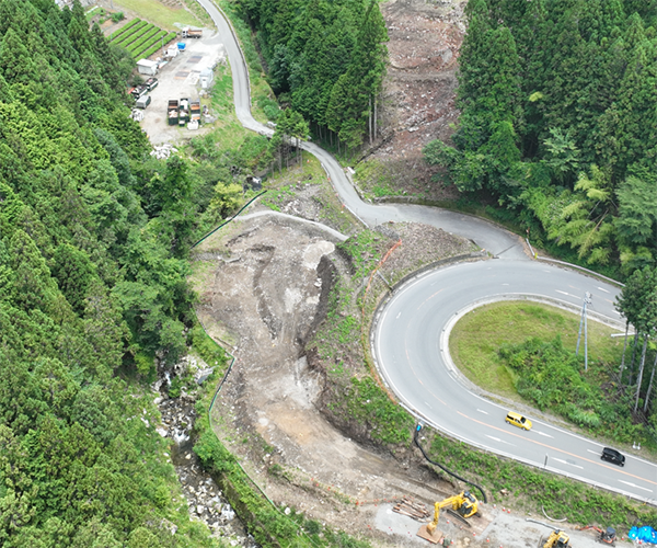 令和7年度　設楽ダム国道257号下戸神地区道路建設工事②4