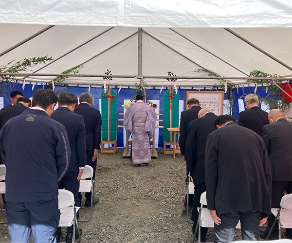 豊川宿長者松土地区画整理事業の起工式が執り行われました。3